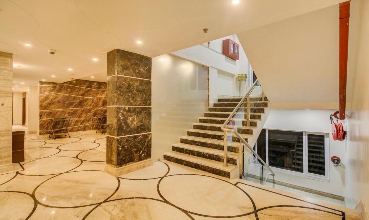 Отель Treebo Premium Tahoora International Калькутта Экстерьер фото