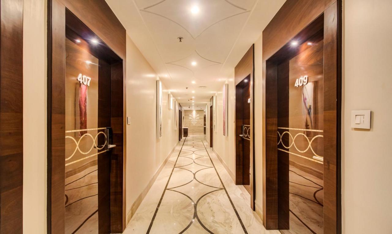 Отель Treebo Premium Tahoora International Калькутта Экстерьер фото