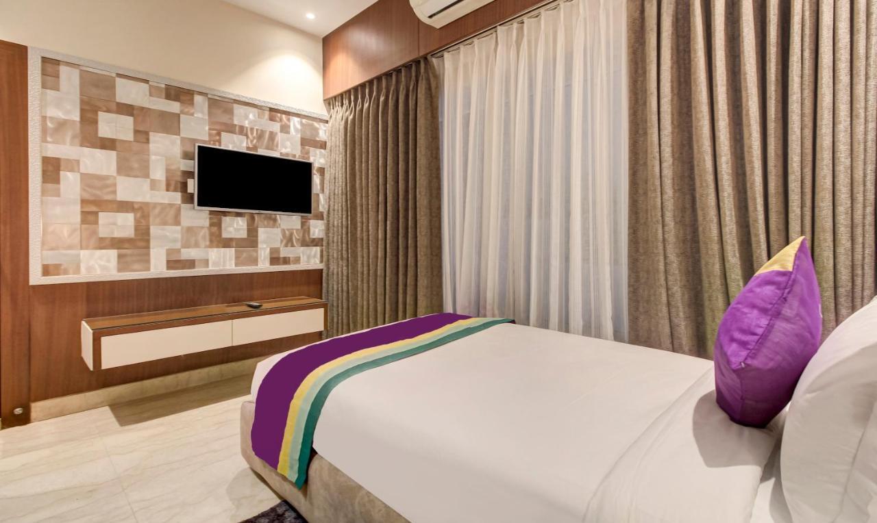 Отель Treebo Premium Tahoora International Калькутта Экстерьер фото
